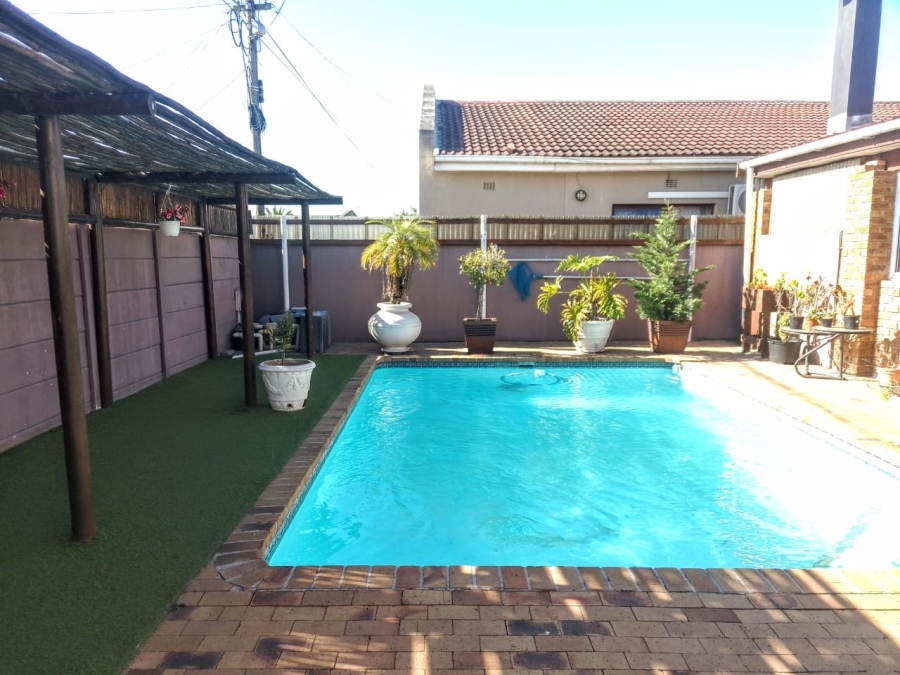 3 Bedroom Property for Sale in Belhar Western Cape